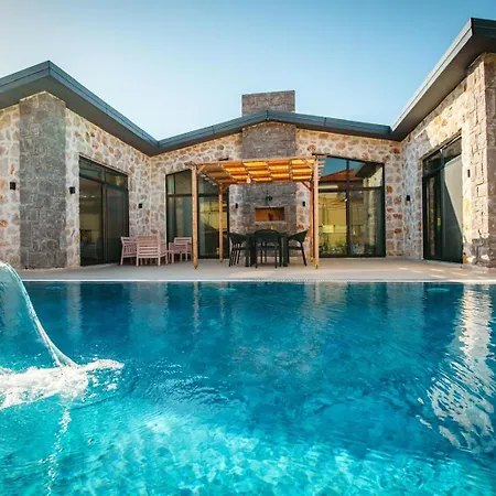 Samatagold Villa *